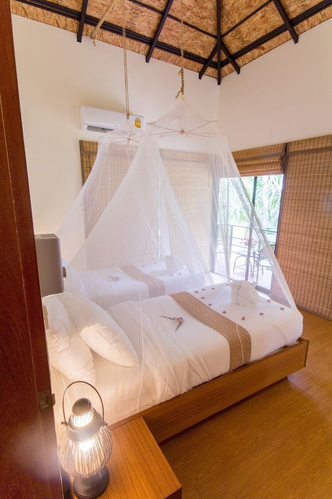 Anurak Community Lodge Phanom Esterno foto