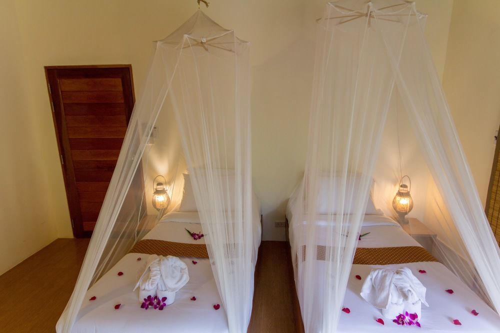 Anurak Community Lodge Phanom Esterno foto